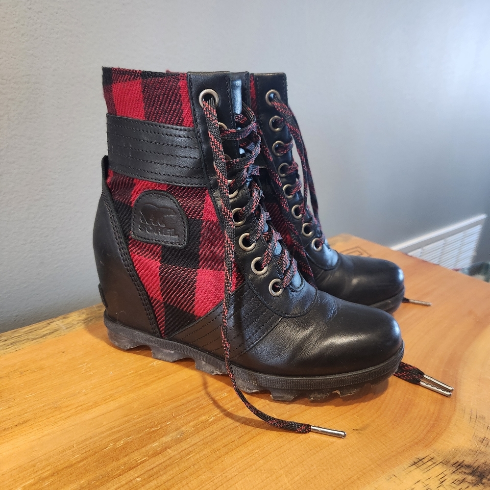 WOMEN'S JOAN OF ARCTIC™ WEDGE II LEXIE BOOTIE